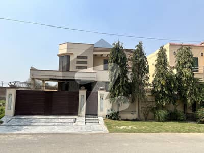ایڈن سٹی - بلاک اے ایڈن سٹی,ایڈن,لاہور میں 6 کمروں کا 1 کنال مکان 6.25 کروڑ میں برائے فروخت۔
