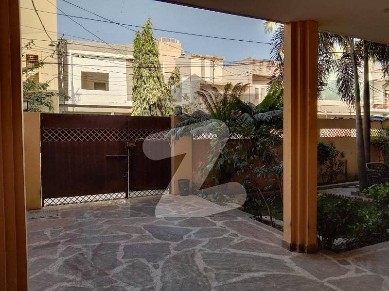 A Stunning House Is Up For Grabs In Gulshan-e-Iqbal - Block 7 Karachi