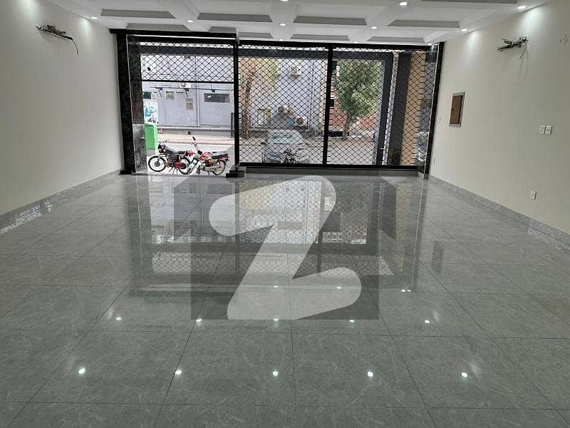 Eight Marla Ground Floor and Basement For Multinational Companies, Bank Etc in Bahria Town Lahore