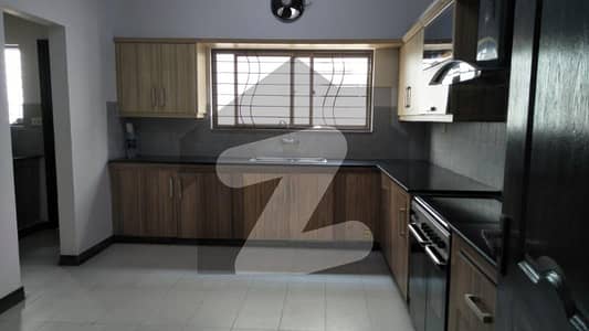 17 Marla 04 bedrooms house is available for rent in askari 10 sector F Lahore