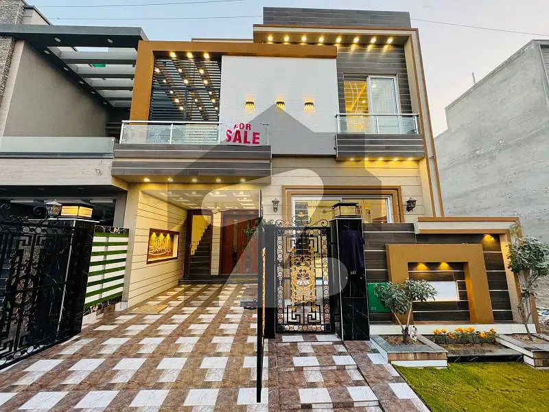 A BEAUTIFUL 5 MARLA HOUSE FOR SALE IN AA BLOCK SECTOR D BAHRIA TOWN LAHORE