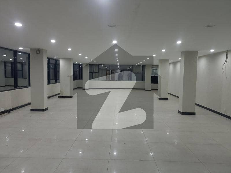 بلیو ایریا اسلام آباد میں 4 کمروں کا 7 مرلہ دفتر 6.0 کروڑ میں برائے فروخت۔