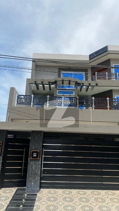 17 Marla Modernistic House For Sale