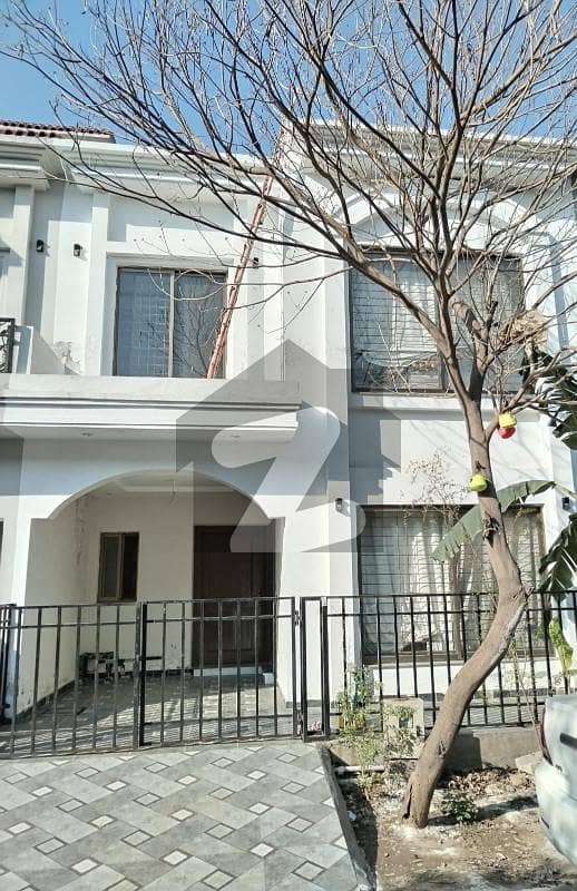 RAMZAN OFFERED EIDE GIFT VERY GOOD LOCATION HOT AREA HOUSE FOR SALE