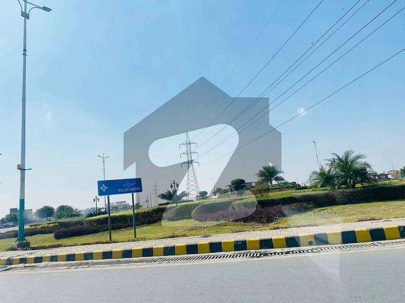 ڈی ایچ اے فیز 8 - بلاک ٹی فیز 8,ڈیفنس (ڈی ایچ اے),لاہور میں 4 کنال رہائشی پلاٹ 33.0 کروڑ میں برائے فروخت۔