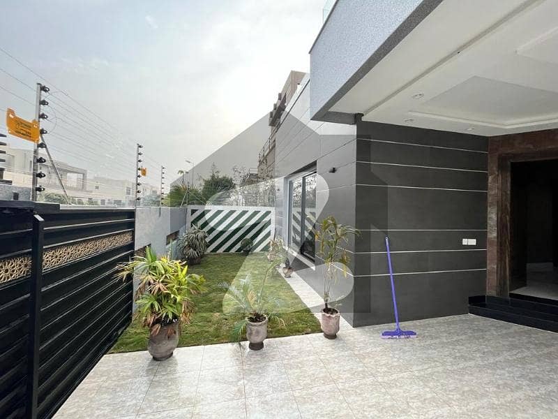 10 marla beautiful design House for rent in dha phase 1