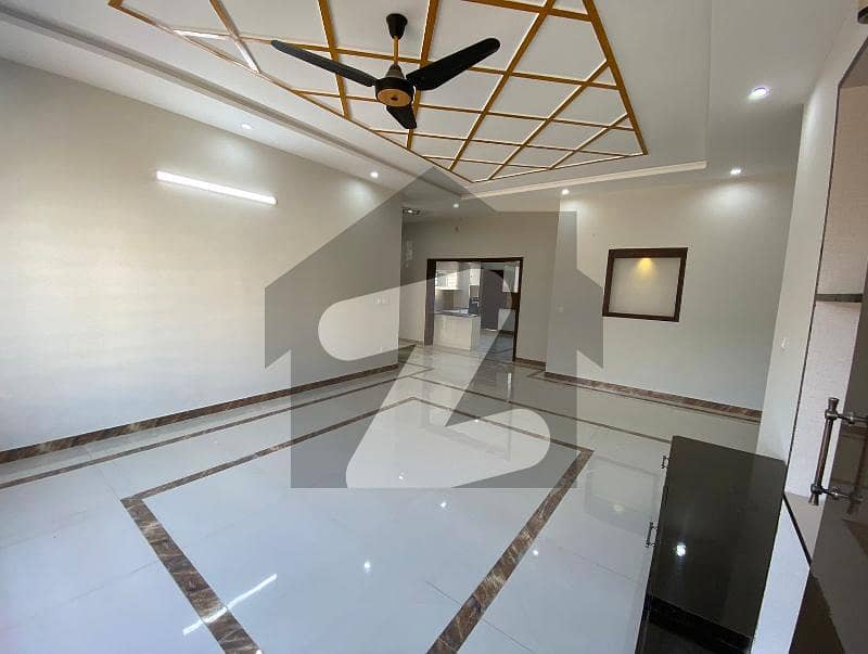 1 Kanal Brand New upper portion available of rent