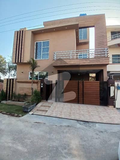 7 Marla Brand New Owner Build Modern House For Sale