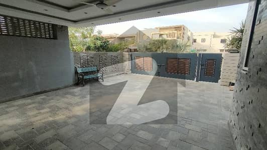 Kanal Slightly Use Out Class Bungalow For Rent Phase 6 Near DHA Main Office
