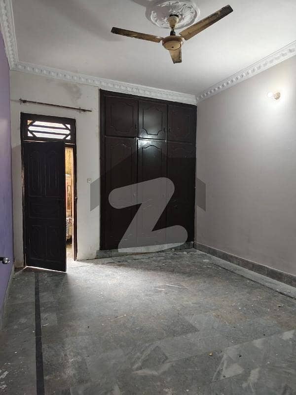 ورسک روڈ پشاور میں 3 کمروں کا 7 مرلہ زیریں پورشن 27.0 ہزار میں کرایہ پر دستیاب ہے۔