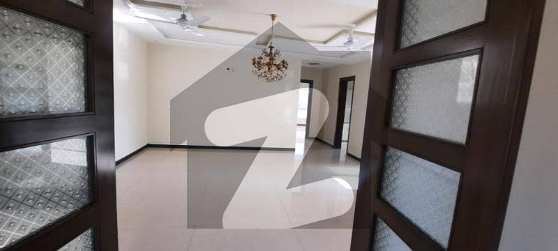 Commercial Class 3 Market Corner Building Commercial Class 3 Market Corner Building