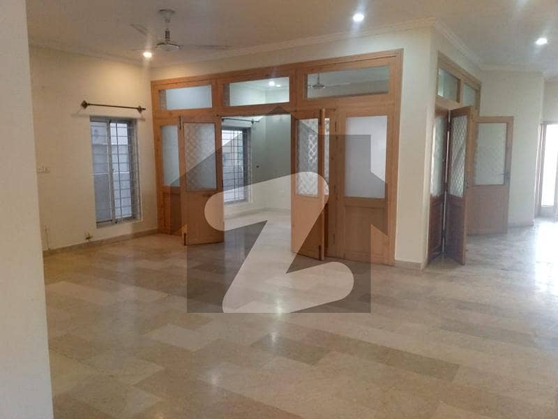 1 kanal ground portion available for rent in E-11/2 Islamabad