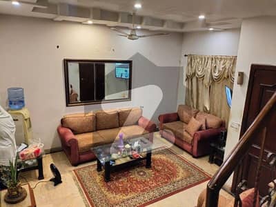 پیراگون سٹی لاہور میں 3 کمروں کا 3 مرلہ مکان 1.3 کروڑ میں برائے فروخت۔