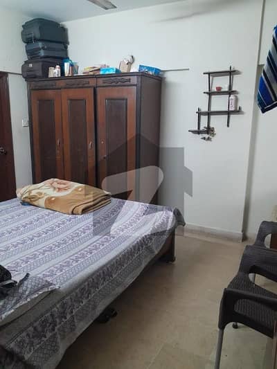 1800 Square Feet Flat Is Available In Affordable Price In Gulistan-E-Jauhar - Block 10