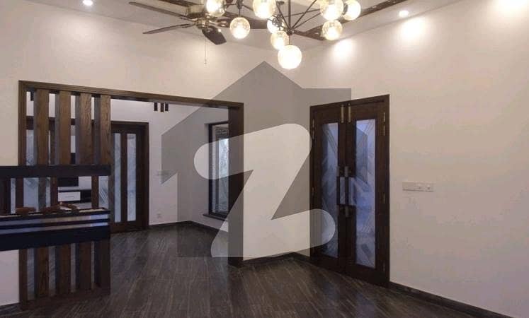 ڈی ایچ اے فیز 6 - بلاک کے فیز 6,ڈیفنس (ڈی ایچ اے),لاہور میں 5 کمروں کا 1 کنال مکان 3.1 لاکھ میں کرایہ پر دستیاب ہے۔