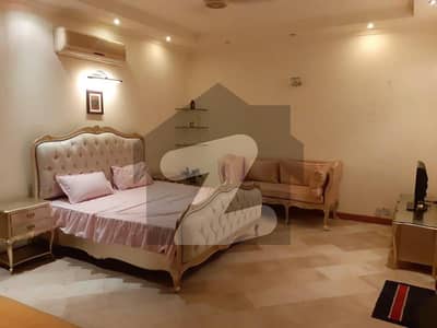 ڈی ایچ اے فیز 4 - بلاک ڈبل جی فیز 4,ڈیفنس (ڈی ایچ اے),لاہور میں 5 کمروں کا 1 کنال مکان 7.5 کروڑ میں برائے فروخت۔