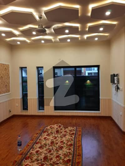 ڈی ۔ 12 اسلام آباد میں 4 کمروں کا 4 مرلہ مکان 4.5 کروڑ میں برائے فروخت۔