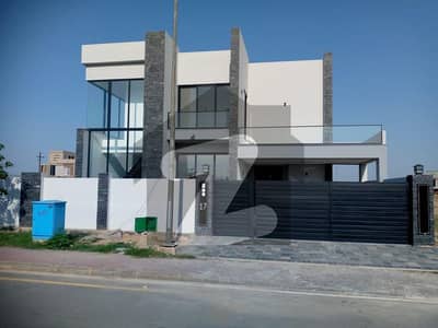 1 KANAL LIKE NEW HOUSE FOR SALE IN BAHRIA TOWN LAHORE