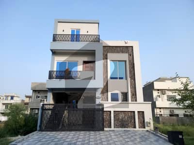 5 Marla Brand New Luxury House Available For Sale In D-12