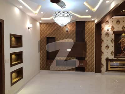 بحریہ ٹاؤن ۔ بلاک بی بی بحریہ ٹاؤن سیکٹرڈی,بحریہ ٹاؤن,لاہور میں 3 کمروں کا 5 مرلہ مکان 1.8 کروڑ میں برائے فروخت۔