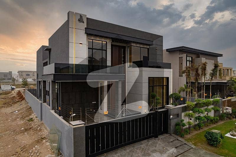 10 Marla, Modern Beautiful House Available For Sale At Hot Location DHA