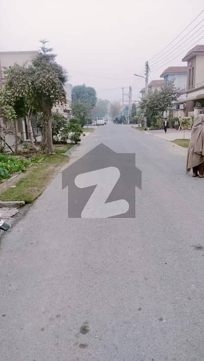 عسکری 11 عسکری,لاہور میں 3 کمروں کا 10 مرلہ مکان 4.15 کروڑ میں برائے فروخت۔