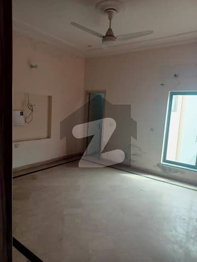 ایل ڈی اے ایوینیو ۔ بلاک جے ایل ڈی اے ایوینیو,لاہور میں 5 کمروں کا 10 مرلہ مکان 2.6 کروڑ میں برائے فروخت۔