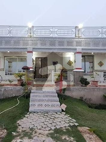 جیا باگا روڈ لاہور میں 4 کمروں کا 8 کنال فارم ہاؤس 7.0 کروڑ میں برائے فروخت۔