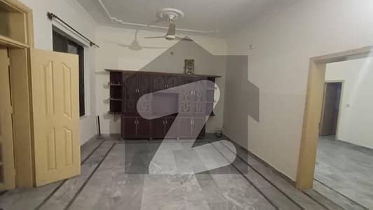 بنی گالہ اسلام آباد میں 4 کمروں کا 8 مرلہ مکان 60.0 ہزار میں کرایہ پر دستیاب ہے۔