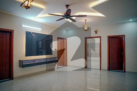 ایم پی سی ایچ ایس ۔ ملٹی گارڈنز بی ۔ 17,اسلام آباد میں 6 کمروں کا 10 مرلہ مکان 4.9 کروڑ میں برائے فروخت۔