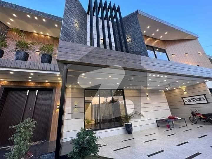 1 kanal modern luxury Hous for sale at Ideal location for in Bahria Town Lahore.