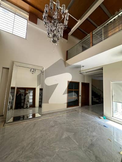 A Beautiful 1 Kanal House Is Available For Rent In PHASE 3 DHA, Lahore.