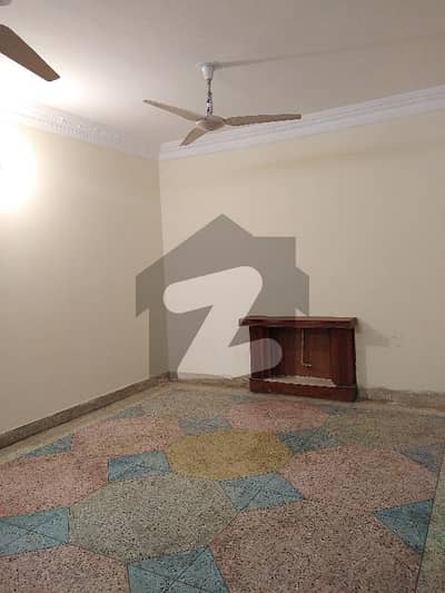 حیات آباد فیز 4 حیات آباد,پشاور میں 6 کمروں کا 5 مرلہ مکان 70.0 ہزار میں کرایہ پر دستیاب ہے۔