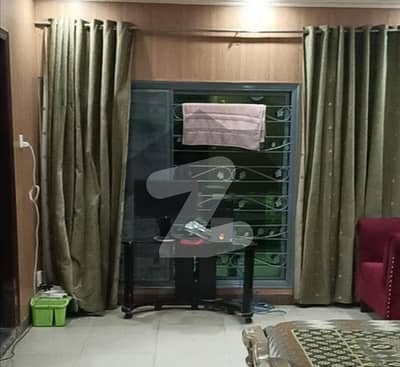 علامہ اقبال ٹاؤن ۔ سکندر بلاک علامہ اقبال ٹاؤن,لاہور میں 4 کمروں کا 10 مرلہ مکان 4.5 کروڑ میں برائے فروخت۔