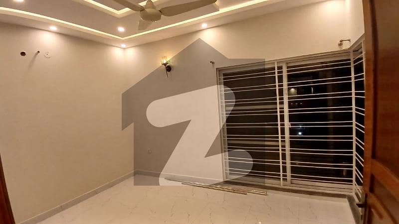 10 Marla Lower Portion Avaliable For Rent In Shershah Block Bahria Town Lahore