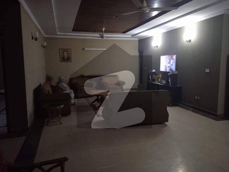 1 kanal used house for sale in uet society
