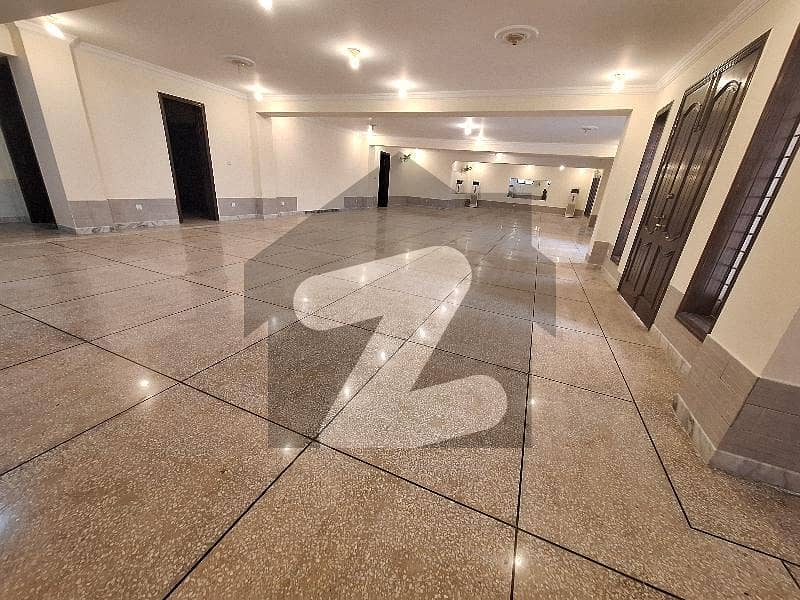 ایف ۔ 6 اسلام آباد میں 8 کمروں کا 3 کنال مکان 11.0 ارب میں برائے فروخت۔