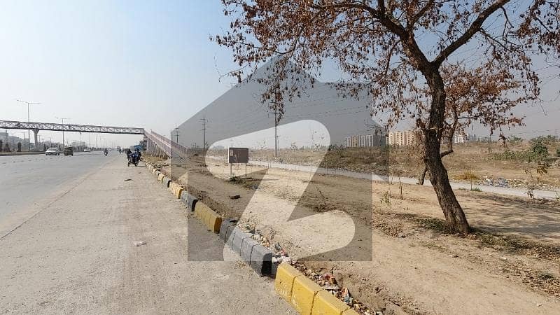 5 MARLA CORNER Extra Land Plot Available For Sale