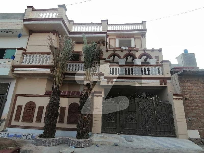 گجّومتہ لاہور میں 6 کمروں کا 7 مرلہ مکان 2.4 کروڑ میں برائے فروخت۔
