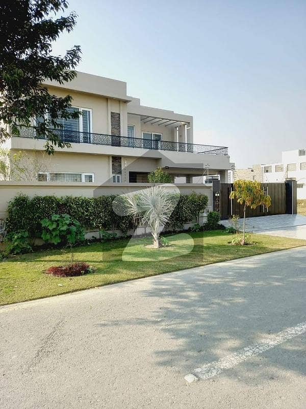 1 Kanal Slightly Used Full House For Rent In DHA Phase 4 Block-AA Lahore.