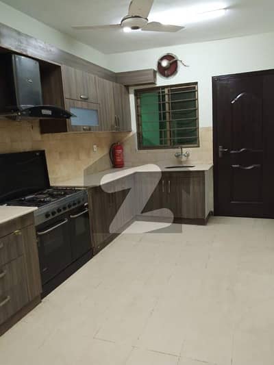 عسکری 11 عسکری,لاہور میں 4 کمروں کا 12 مرلہ فلیٹ 1.3 لاکھ میں کرایہ پر دستیاب ہے۔