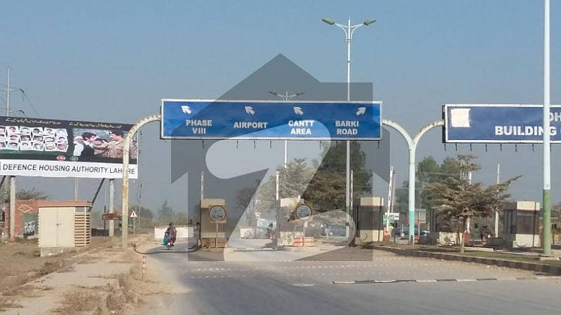 ڈی ایچ اے فیز 8 - بلاک ایکس فیز 8,ڈیفنس (ڈی ایچ اے),لاہور میں 2 کنال رہائشی پلاٹ 10.0 کروڑ میں برائے فروخت۔