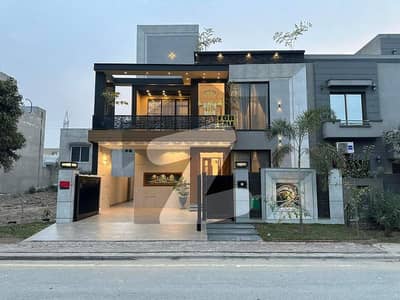 8-Marla Beautifully Design Double Unit Luxurious Bungalow For Sale In DHA