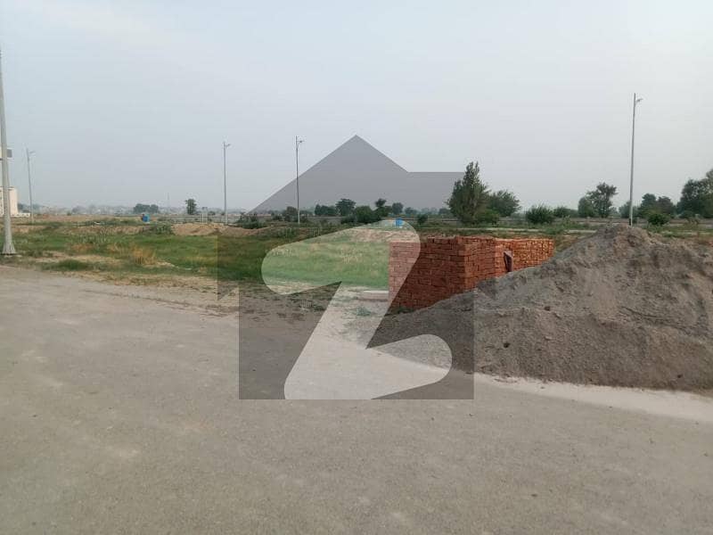 10 Marla Possession Plot For Sale Block-Z5 In DHA Phase 8 IVY Green