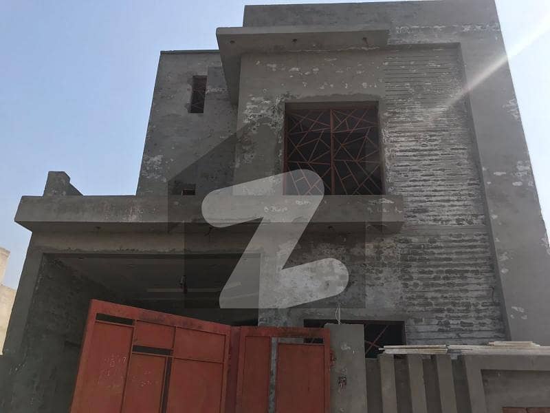 خیابان امین - بلاک ایم خیابانِ امین,لاہور میں 4 کمروں کا 5 مرلہ مکان 1.05 کروڑ میں برائے فروخت۔