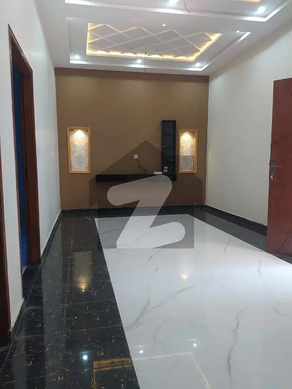 4.5 Marla beautiful house for rent in MPs road Multan