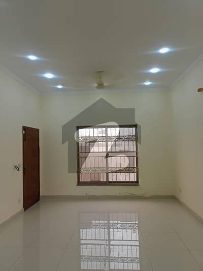 بحریہ آرچرڈ فیز 1 ۔ سدرن بحریہ آرچرڈ فیز 1,بحریہ آرچرڈ,لاہور میں 3 کمروں کا 10 مرلہ بالائی پورشن 45.0 ہزار میں کرایہ پر دستیاب ہے۔
