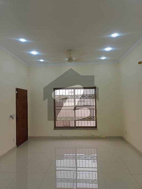 10 MARLA BEAUTIFULL UPPER PORTION FOR RENT IN THE SOUTHERN BLOCK NEAR SCHOOL PARK MASJID AND SUPERMARKET BAHRIA ORCHARD RIWIND ROAD LAHORE