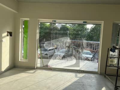 F. 10 Markaz Commercial Unit Size 1600 Sqyare Feet Fully Renovated Prime Location Huge Parking