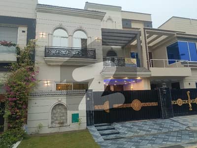 بحریہ آرچرڈ فیز 3 بحریہ آرچرڈ,لاہور میں 5 کمروں کا 10 مرلہ مکان 2.25 کروڑ میں برائے فروخت۔